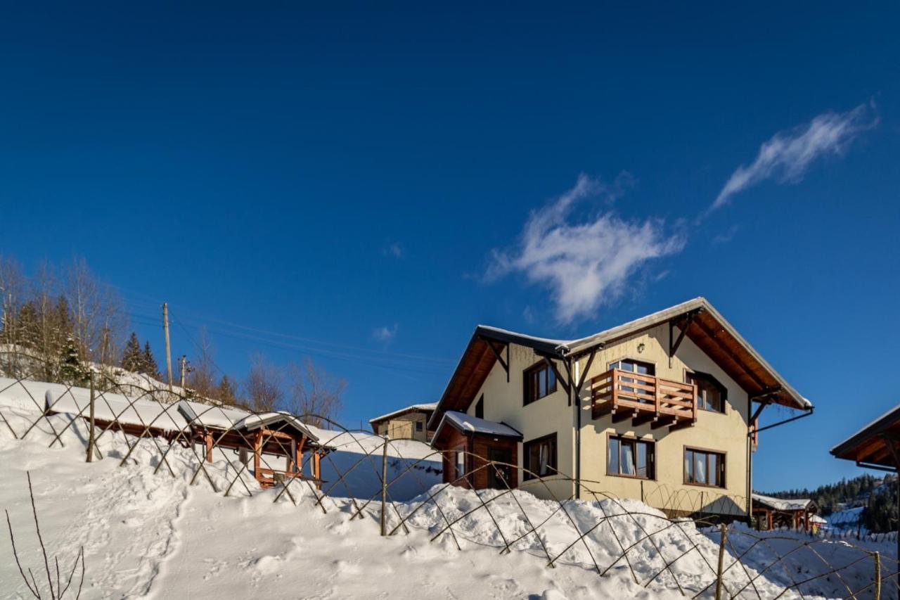 Cottage Chalet-Tiara Szlavszke Kültér fotó